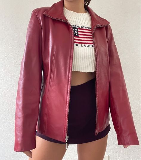 Pink Leather Jacket Outfit, Colorful Leather Jacket, Fancy Casual Outfits, Red Leather Jacket Outfit, Cherry Girl, Unique Looks, Pink Leather Jacket, Leather Jacket Outfits, Shirts Vintage