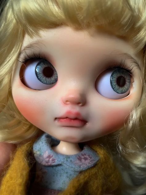 Customized ooak blythe doll by RissieDolls Factory/fake Blythe image 9 Large Curls, Blythe Dolls For Sale, Face Reveal, Brand Me, Doll Clothes American Girl, Blythe Dolls, American Girl, Doll Clothes, Shabby Chic