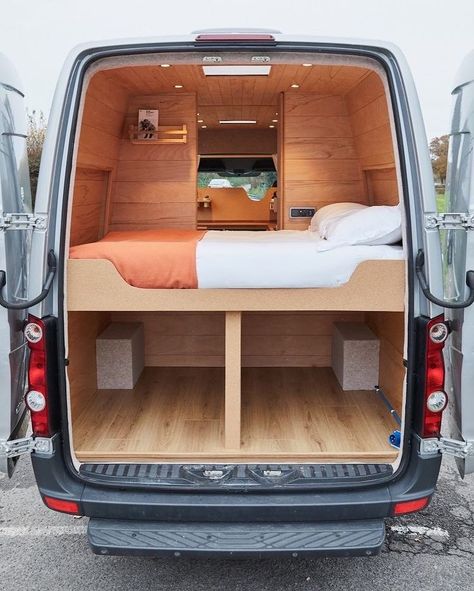 Van Build 360 on Instagram: “My goodness! Look at the detailed work in this long wheel based VW Crafter van. The lines are clean. The wood walls and ceiling are too…” Campervan Inspiration, Vw California T6, Van Decor, Astuces Camping-car, Ducato Camper, Mercedes Camper, Volkswagen Camper Van, Vw Bus Camper, Sprinter Camper