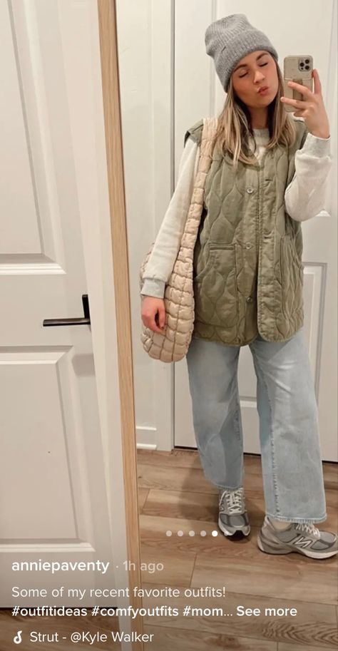 Oversized Gilet Outfit, Quilted Vest Outfit, Oversized Vest, Vest Outfit, Casual Outfit Inspiration, Thrifted Outfits, 2024 Style, Vest Outfits, Korea Fashion