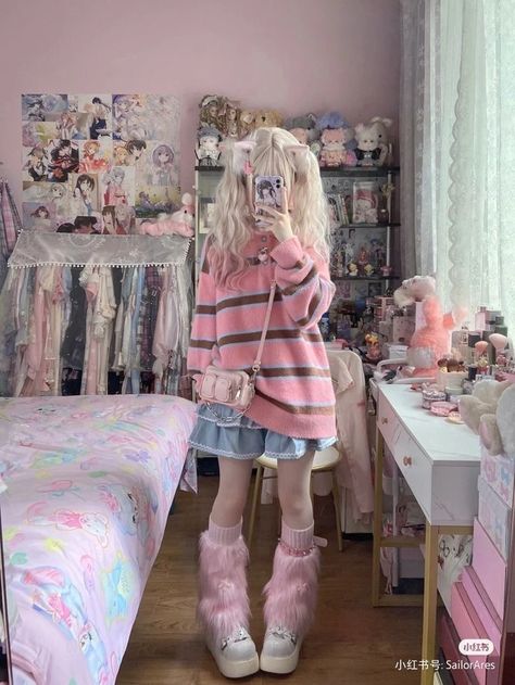 Pastel Blue And Pink Outfit, Blue And Pink Outfit, Fluffy Leg Warmers, Clothes Streetwear, Aesthetic Pastel, Tips And Tricks, Fashion Inspiration, Pink