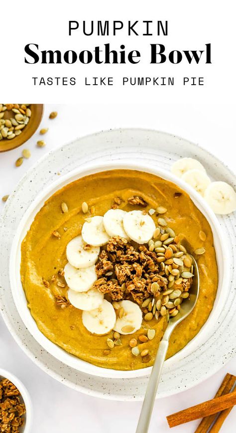 A fall inspired smoothie bowl made with frozen banana, pumpkin, cashew butter and vanilla protein powder. This pumpkin smoothie bowl is thick, creamy and tastes like liquid pumpkin pie. Pumpkin Smoothie Bowl, Cashew Smoothie, Smoothie Bowl Toppings, Desserts Drinks, Banana Smoothie Bowl, Pumpkin Recipes Healthy, Frozen Pumpkin, Pumpkin Bowls, Pumpkin Pie Smoothie