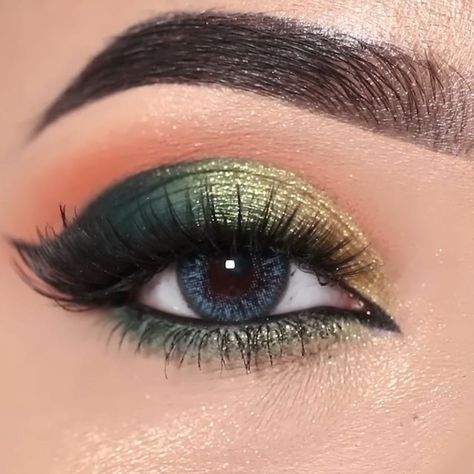 Golden Green Eye Makeup, Green Brown Gold Eye Makeup, Green Gold Eyeshadow, Green Glittery Eye Makeup, Green Eyeshadow With Gold Glitter, Glitter Makeup Tutorial, Golden Makeup, Golden Glitter, Glitter Makeup