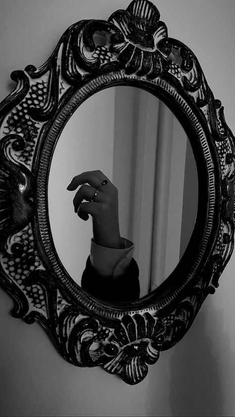 Mirror Dark Academia, Mirrors Aesthetic Dark, Dark Mirror Aesthetic, Mirror Aesthetic Dark, Dark Academia Mirror, Dark Academia Photoshoot, Moody Photoshoot, Better Boyfriend, Body Bases