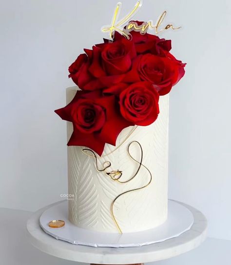 Roses On Top Of Cake, 42 Birthday Cake For Woman, 49th Birthday Cake For Women, 45th Birthday Cakes For Women, Classy Birthday Cake For Women, Beautiful Cakes Birthday For Women, Cake With Roses On Top, Elegant 50th Birthday Cake, Birthday Cakes For Women Unique