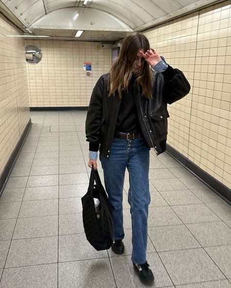 @camillecharriere on Instagram: "commuter core" French Street Style, Frayed Denim Jacket, Camille Charriere, Oversized Poplin Shirt, Simple Spring Outfits, Frilly Blouse, French Street, Jean Trends, Jacket Outfit