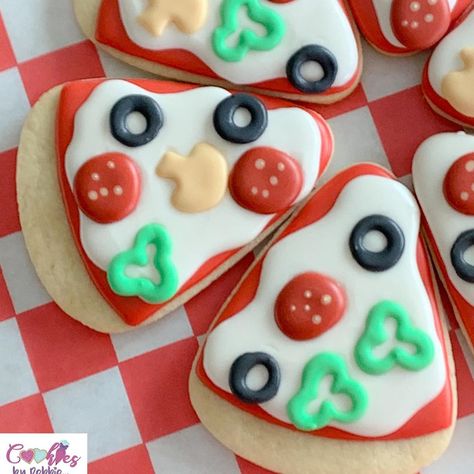 Cookies by Debbie LLC on Instagram: “Happy Friday and Happy National Pizza Party Day!! 🍕🍕 This fun pizza will be available as a DIY cookie decorating kit to make for Father’s…” Pizza Cookies Decorated, Diy Cookie Decorating Kit, Diy Cookie Decorating, Pizza Cookies, Pizza Party Birthday, Glass Cookies, Pizza Birthday, Cookie Decorating Kit, Cookie Decorating Kits