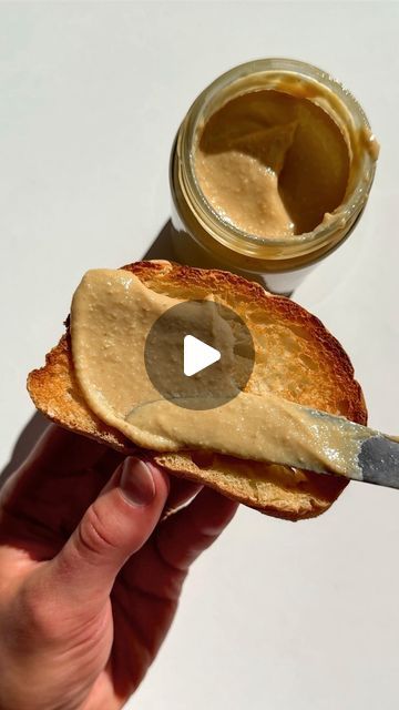 Annie | Home Cook Recipes | Aussie Mum on Instagram: "HOMEMADE PEANUT BUTTER 🥜⬇️

🙌🏼 Did you know that you can make your own jar of natural peanut butter at home using only two ingredients? It’s easier than you might think!

INGREDIENTS 
- 3 cups roasted unsalted peanuts
- 1/2 teaspoon sea salt crystals

METHOD
1. Add the peanuts and sea salt into a food processor and process them in 30 second intervals, scraping down the sides as needed. The mixture will thicken at first, but after 8-10 minutes will eventually become totally smooth. 
2. Taste the peanut butter, and add more salt if needed. Transfer into a jar and store in your pantry. Enjoy! 

#peanutbutter #homemadepeanutbutter #healthyrecipes #easyrecipes #healthysnacks 
homemade peanut butter, healthy recipes, easy recipes, budget r Peanut Butter At Home, Peanut Butter Healthy, Recipes Budget, Crystal Method, Butter At Home, Healthy Recipes Easy, Salt Crystals, Cook Recipes, Homemade Peanut Butter