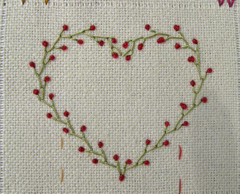 Embroidery Heart Pattern, Embroidery Heart, Embroidery Hearts, Feather Stitch, Needle Crafts, Pola Sulam, Beading Ideas, Simple Embroidery, 자수 디자인