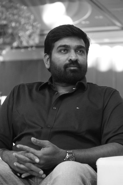 Vijay Sethupathi Hd Wallpapers, Jesus Quotes Images, Vijay Sethupathi, New Images Hd, Love Story Video, Gold Bridal Jewellery Sets, Cute Love Stories, Initials Logo, Jewellery Sets