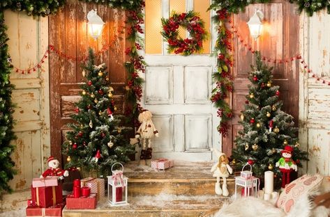 Tree Christmas Wood, Barn Backdrop, Door Backdrop, Funny Christmas Photos, Christmas Photo Booth Backdrop, Christmas Backdrops For Photography, Door Backdrops, Photo Backdrop Christmas, Backdrops For Photography