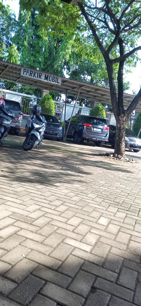 Parkiran Motor, Motor Mobil, Pekanbaru, Quick Saves