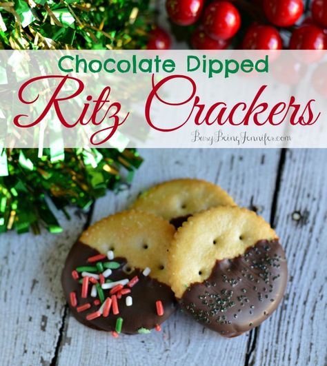 Chocolate Dipped Ritz Crackers - Busy Being Jennifer Dipped Ritz Crackers, Chocolate Dipped Ritz, Ritz Cracker Dessert, Ritz Cracker Recipes, Cracker Dip, Ritz Cracker, Chocolate Bacon, Easy Sweets, Chocolate Peanut Butter Pie