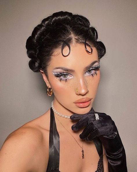 Gatsby Hairstyles, Face Ideas, Cool Makeup Looks, Dope Makeup, Makeup Aesthetic, Cute Makeup Looks, Makeup Artistry, Creative Makeup Looks, Character Inspo