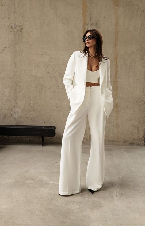 Simple Bride Outfit, White Wedding Suit Women, Wedding Dress With Blazer, Oath Taking Outfit Women, Tema Yearbook, White Monochrome Outfit, Lesbian Wedding Outfits, Wedding Suit Women, Wedding Suits For Bride