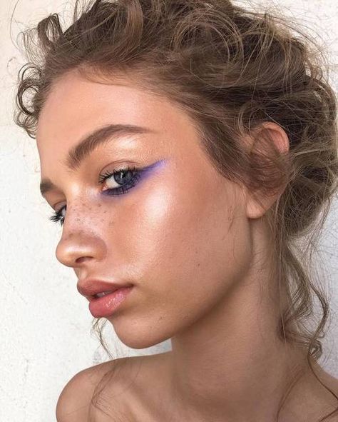 Editorial Make-up, Make Up Diy, Purple Makeup Looks, Summer Makeup Trends, Modern Makeup, Make Up Inspiration, Summer Makeup Looks, Purple Makeup, Beauty Inspo