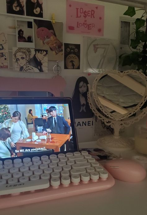 Kdrama Bedroom, Kdrama Pink Aesthetic, Kdrama Bedroom Aesthetic, Pink Bedtime Aesthetic, Pink Sleepy Aesthetic, While You Were Sleeping Aesthetic Kdrama, Watching Kdramas Aesthetic Night, Watching Kdrama In Laptop Aesthetic, My Love From The Star