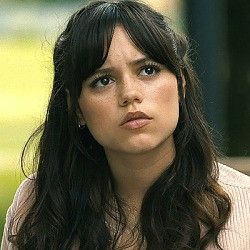 Jenna Ortega Face Claim, Letterboxd Icons, Scream Aesthetic, Tara Carpenter, Scream Vi, Scream 6, Photo Logo Design, Teen Actresses, Horror Posters