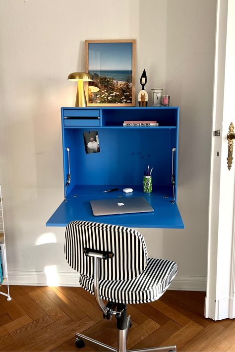 Montana STUDIO secretary is a small and compact desk that discretely hides away your home office after hours - ideal for the multifunctional room 💻 STUDIO secretary in Azure paired with our iconic Kevi office chair in Mads Nørgaard upholstery. #montanafurniture #euecolabel #danishdesign #colourfulinteriors #dontjudgeacolour #sustainablefurniture #letscreateplayfulspaces Wfh Small Apartment, Multifunctional Room, Little Desk, Sight Seeing, Montana Furniture, Room Studio, Work Desk, Apartment Inspiration, Love At First