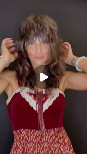 How To Style 70s Hair, Bangs With Naturally Wavy Hair, Jane Edo Salon, Jayne Matthews Hair, How To Style Shaggy Hair, Bohemian Haircut, How To Style A Shag Haircut Tutorial, 70s Layered Hair, Stevie Nicks Hair