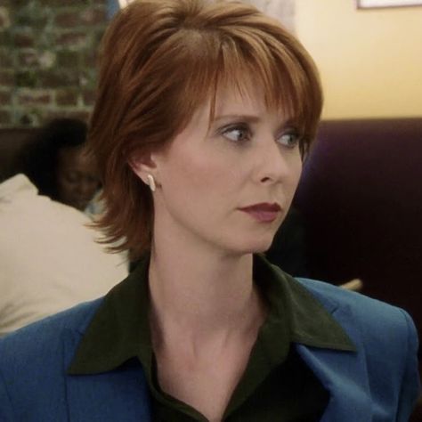 miranda hobbes icon Miranda Hobbes Season 1, Miranda Hobbes Hair, Miranda Satc, Miranda Hobbs, Satc Outfits, Miranda Hobbes, Carrie Bradshaw Style, Cynthia Nixon, Carrie Bradshaw Outfits