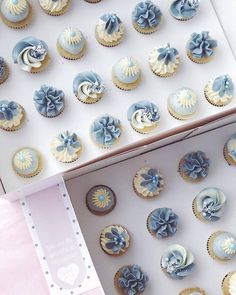 Bespoke Cupcakes | Voted Brisbane's Best — Petal + Peach Bespoke Cakery Peach Cakes, Cupcake Blue, Cupcake Prices, Chocolate Swiss Meringue Buttercream, Anniversary Cupcakes, White Chocolate Cupcakes, Vanilla Bean Cupcakes, Fluffy Cupcakes, Make Cupcakes