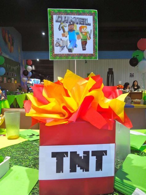 Daniel's Minecraft 9th Birthday Party | CatchMyParty.com Birthday Party Minecraft Ideas, Minecraft Birthday Party Centerpieces, Minecraft Birthday Centerpieces, Minecraft Bday Party, Minecraft 7th Birthday Party, Minecraft Theme Birthday, Minecraft Birthday Banner, Minecraft Wrapping Ideas, Mind Craft Party Ideas