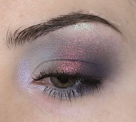 Purple Eyeshadow Looks For Blue Eyes, Silver Makeup, Silver Eyeshadow, Swag Makeup, Ethereal Makeup, Eye Makeup Designs, Dope Makeup, Eye Makeup Art, Makeup Goals