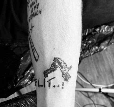 My recent playboi carti tattoo Carti Inspired Tattoos, Lucki Eck$ Tattoo, Vamp Tattoo Ideas, Playboi Carti Tattoo Ideas, Carti Tattoo Ideas, Playboi Carti Tattoo, Carti Tattoo, Vamp Tattoo, Vamp Carti