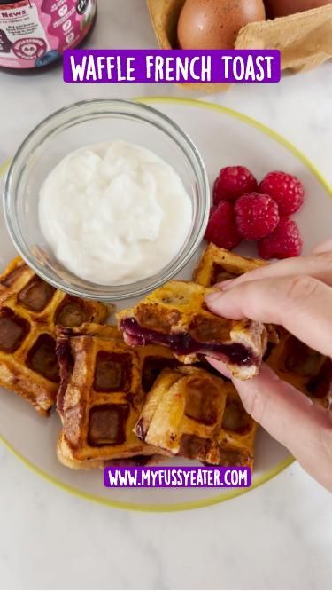 Waffle French Toast Waffles Breakfast Ideas, Healthy Waffles For Kids, Breakfast Kids Ideas, Recipes For Fussy Kids, Kids Breakfast Ideas Healthy, Fun Toddler Meals, French Toast Aesthetic, Easy Breakfast For Kids, Healthy Breakfast Recipes For Kids