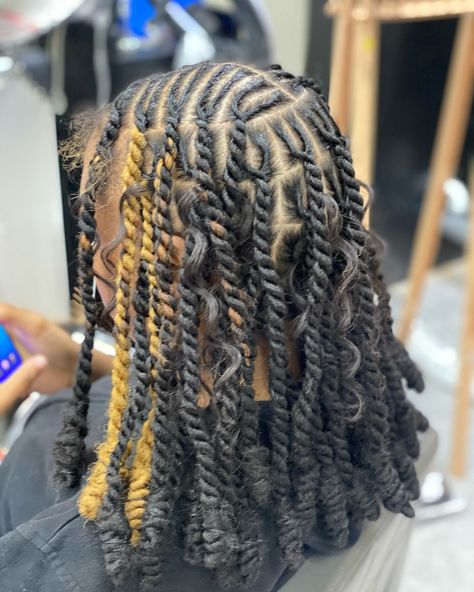 Style : Invisible Locs Shoulder Length Located Stone Mountain Ga 📍 💬Text 470)4447467 for any questions or concerns ( If viewing follow @locsbyyaya for more 🫶🏾 ) Pssttt follow my Tik tok 🎶 @ yayajenelle for more hair content #stonemountainstylist #atlantastylist #decaturstylist #atlantabraider #decaturbraider #atlantalocs #atlantafauxlocs #stonemountainfauxlocs #fauxlocs #explore #fyp #atlsoftlocs #distressedlocs #softlocs #explorepage #locretwist #retwist #locs #atlantaretwist #a... Style Invisible Locs, Retwist Locs, Invisible Locs, Hair Content, Stone Mountain, Faux Locs, Shoulder Length, Locs, Tik Tok