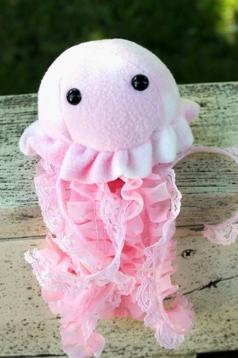 Lace Jellyfish, Jellyfish Plush, Diy Jellyfish, Pink Stuffed Animals, Pink Jellyfish, Monkey Stuffed Animal, Sewing Stuffed Animals, Plush Pattern, Cute Stuffed Animals