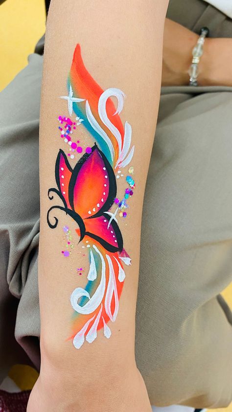 Hawaii Face Paint, Nature Face Painting, Spring Face Paint, Easy Face Painting Ideas For Kids Simple Cheek Art, Bodypating Ideas, Face Paint On Arm, Face Paint Arm, Arm Face Paint, Face Painting Ideas For Adults