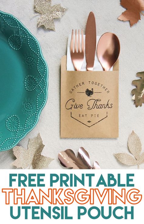 Thanksgiving Utensil Pouch and Napkin Wrap Free Printable - I'm making these for our Thanksgiving dinner table this year! Such a cute and easy Thanksgiving craft. #thanksgiving #thanksgivingcrafts #freeprintable #printables #tablesettings Thanksgiving Utensil Holder, Thanksgiving Silverware Holder, Utensil Pouch, Napkin Wrap, Thanksgiving Dinner Table Setting, Craft Thanksgiving, Free Thanksgiving Printables, Easy Thanksgiving Crafts, Thanksgiving Napkins