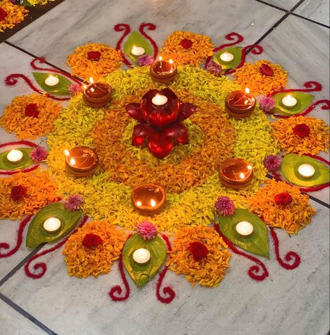 Welcome Rangoli, Rangoli Flower, Indian Festival Of Lights, Diwali 2024, Simple Flower Rangoli, Flowers Rangoli, Poster Rangoli, Diya Rangoli, Border Rangoli