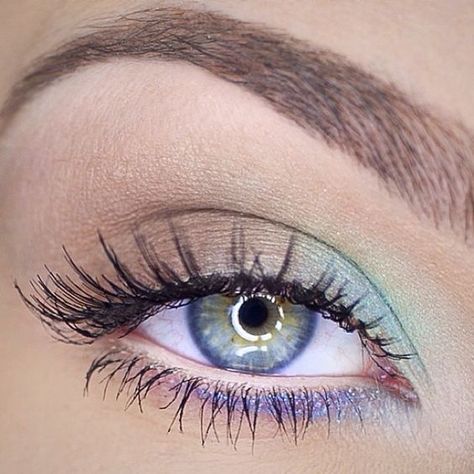 Spring Eye Makeup, Eyeliner Tips, Smink Inspiration, Makijaż Smokey Eye, Makeup Hacks, Web Images, Spring Makeup, Blue Eyeshadow, Eye Makeup Ideas