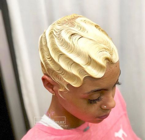 Finger Waves Natural Hair, Cabelo Pin Up, Coco Hair, Finger Waves Short Hair, Waves Haircut, Finger Wave, Extreme Hair, Finger Waves, Pin Up Hair