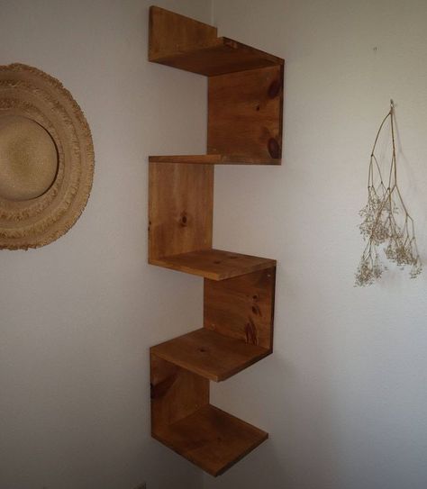 Corner Bookshelf Design, Wooden Corner Shelves, Small Space Storage Bedroom, Plant Bar, Rustic Corner Shelf, Wall Hat Racks, Corner Shelf Ideas, Brass Shelving, Wooden Corner Shelf