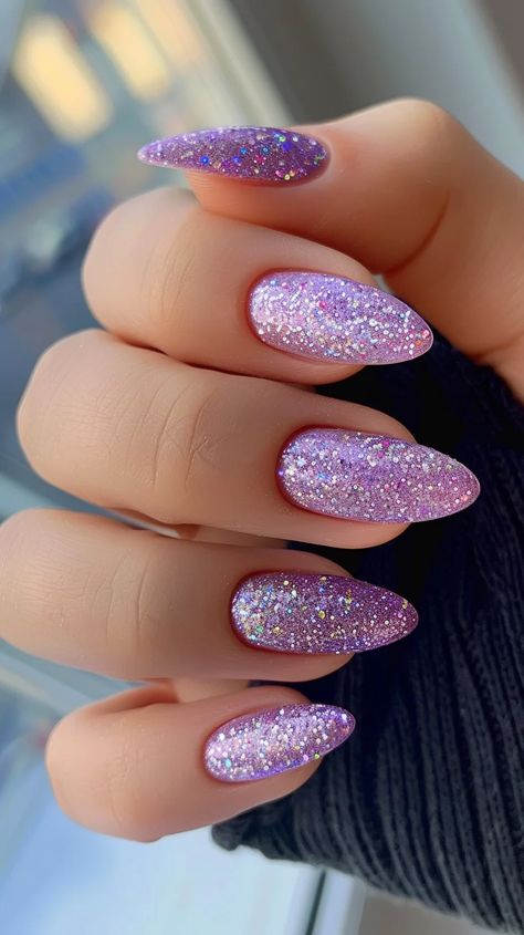 Purple Glitter Gel Nails, Light Purple Nail Art, Glittery Purple Nails, Lilac Nails With Glitter, Glitter Purple Nails, Purple Sparkly Nails, Smudged Lipstick, Nail Designs With Glitter, Chrome Nail Designs