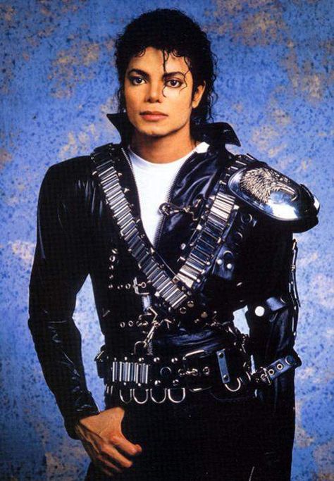 Michael Jackson Michael Jackson 1987, Michael Jackson Images, Michael Jackson Photoshoot, Michael Jackson Bad Era, Michael Jackson Quotes, Jackson Bad, Photos Of Michael Jackson, Michael Jackson Smile, Joseph Jackson