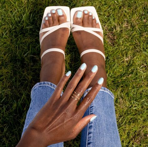 6 Summer Toe Nail Colors To Get You Sandal-Ready Best Pedicure Colors, Pedicure Trends, Trendy Pedicure, Beach Toe Nails, Summer Beach Nails, Perfect Pedicure, White Pedicure, Toenail Designs Summer, Beach Toes