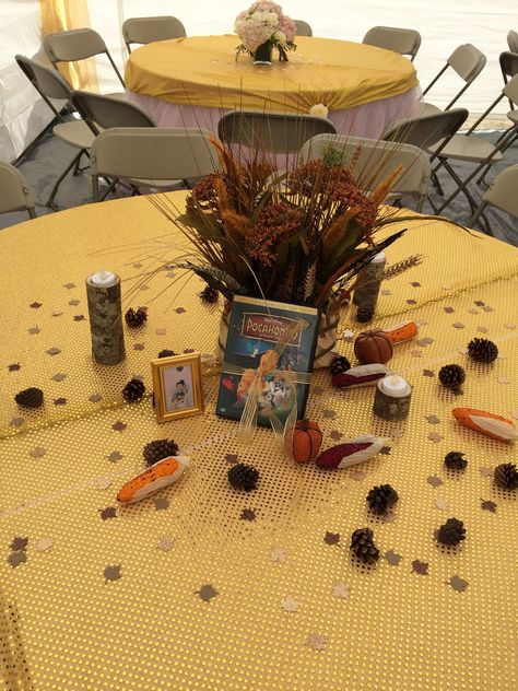 Pocahontas Center Piece do it yourself Pocahontas Centerpiece Ideas, Pocahontas Quinceanera Theme, Pocahontas Birthday, Pocahontas Character, Sweet 16 Themes, Disney Princess Babies, Sweet 17, Disney Princess Birthday Party, Princess Theme Birthday