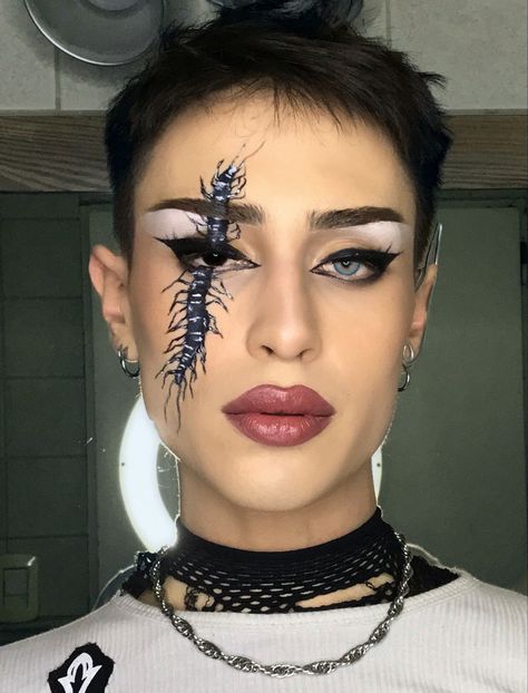 Centipede Makeup, Painting Halloween, Wild Makeup, Face Painting Halloween, Graphic Liner, Make Up Inspo, Creative Makeup Looks, Halloween Inspo, Eye Makeup Art