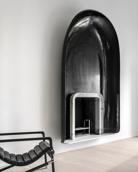 « Couvent » Fireplace by Eric Schmitt seen at Private Residence, Paris | Wescover Paris Fireplace, Concept Restaurant, Eric Schmitt, Jean Royere, Apartment Paris, Fireplace Furniture, Fireplace Mantle Decor, Deco House, Fireplace Tv Wall