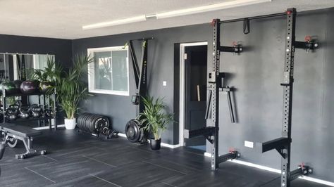 35 Home Gym Ideas That Will Inspire You To Work Out - House Digest Garage Gym Wall Color, Home Gym Wall Color Ideas, Gym Wall Colors, Gym Paint Ideas, Home Gym Colors Paint, Home Gym Paint Colors, Basement Home Gym, Home Gym Ideas, Huge Mirror