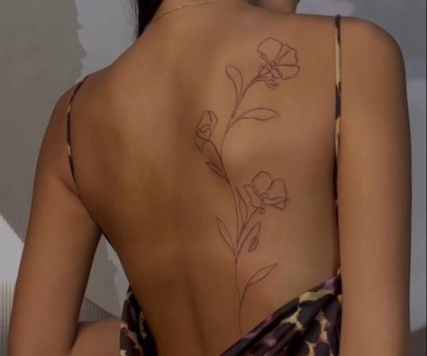 Fine Line Back Flower Tattoo, Women Floral Back Tattoo, Single Line Back Tattoo, Morning Glory Back Tattoo, Poppy Tattoo Ribs, Off Center Back Tattoo, Back Tattoo Leaves, Big Flower Back Tattoo, One Line Back Tattoo