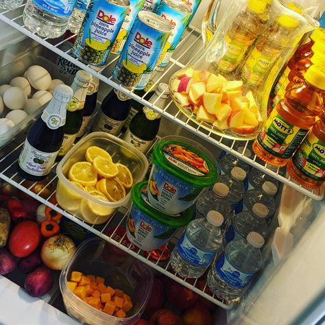 Food In The Refrigerator, Dream Houses, Pineapple Juice, Girls Life, Refrigerator, Pineapple, Close Up, Kitchen Decor, Quick Saves