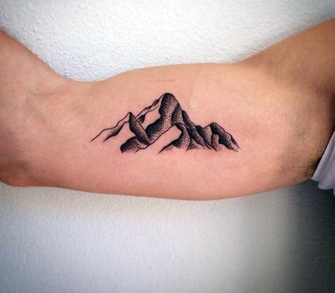 Mountain Tattoo Designs For Men On Bicep Berg Tattoo, Tattoo Bras Homme, Google Ideas, Inner Bicep Tattoo, Mountain Tattoo Design, Bicep Tattoo, Tattoo Girls, Mountain Tattoo, 1 Tattoo