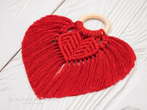 Macrame Heart Tutorial, Macrame Toran, Heart Tutorial, Macrame Heart, Silk Ribbon Embroidery Patterns, Free Macrame Patterns, Macrame Knots Pattern, Macrame Wall Hanging Patterns, Mini Macrame