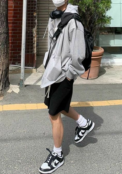 Korean Outfits Men, Men Outfits Aesthetic, Korean Street Fashion Men, Trendy Boy Outfits, Aesthetic Outfits Men, Outfits Hombre, Street Style Outfits Men, Men Stylish Dress, Guys Clothing Styles